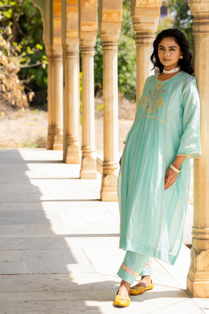 Pastel Blue Poppy Motif Boota Set