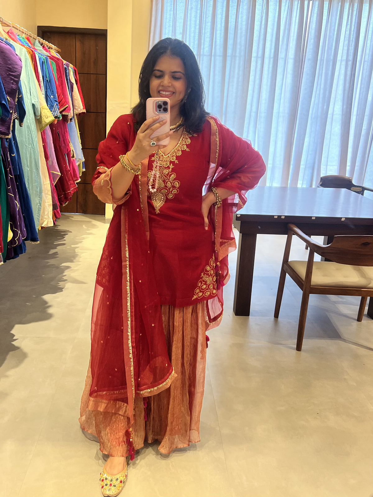 Red Tissue Sharara